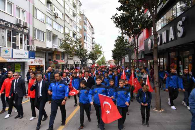 Milli Gururlarımız Belediye Meclisi nde ödüllendirildi