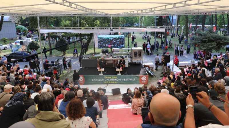 Efeler Lezzet Festivali Devam Ediyor