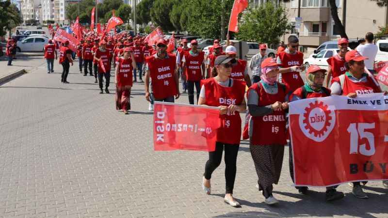 Belediye şirket işçileri kadro istiyor