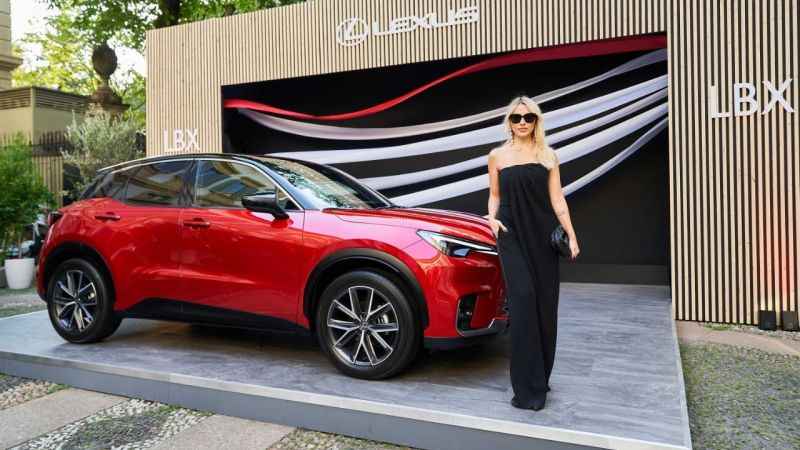 Hadise'nin Lexus deneyimi