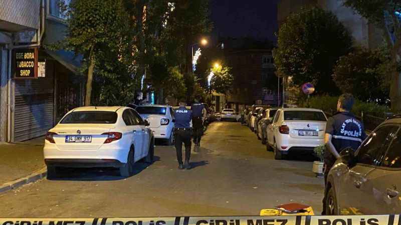 İstanbul'da sokak ortasında çatışma : 1 polis yaralandı