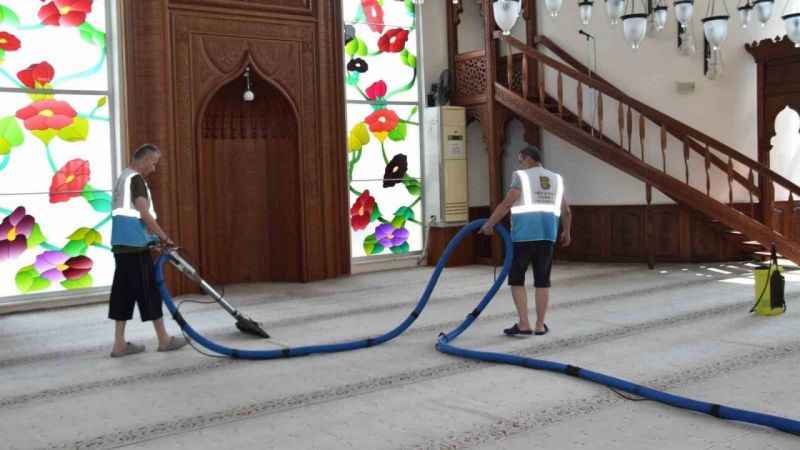 Büyükşehir’den cami ve cemevi temizliği