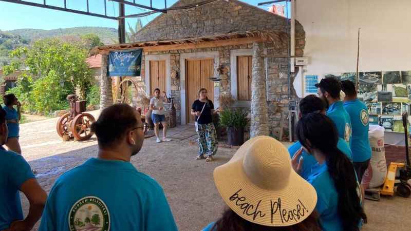 Bodrum Belediye Başkanı, Garaova Gençlik ve Tarım Kampı Katılımcılarını Ağırladı