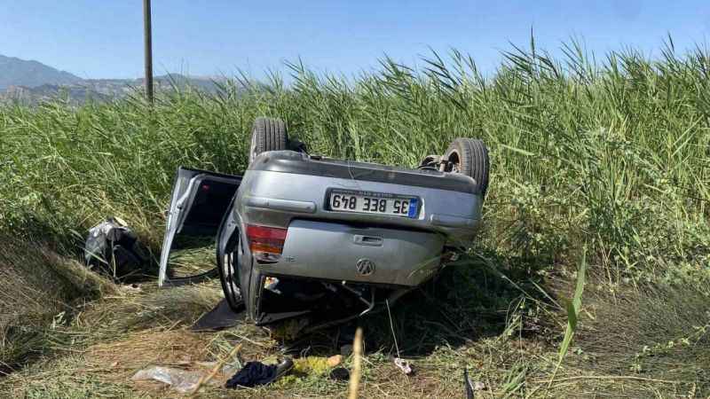 Manisa'da feci trafik kazası, araç şarampole yuvarlandı: 5 yaralı!