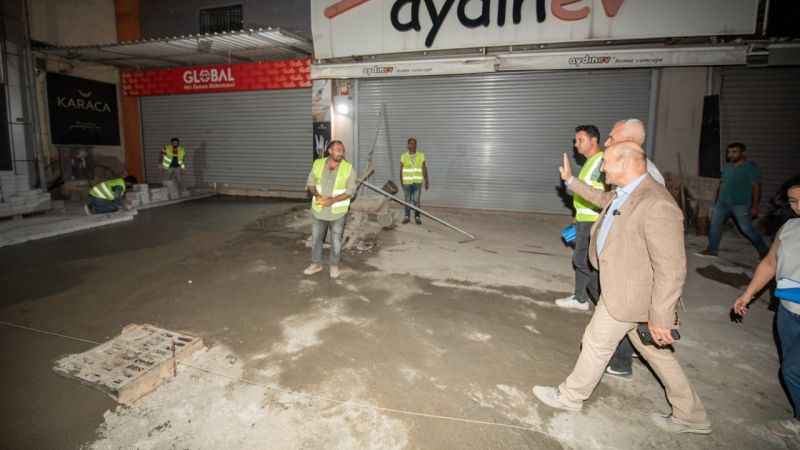 Tunç Soyer Kemeraltı'nın yerinde inceledi: Gece şantiye, gündüz çarşı