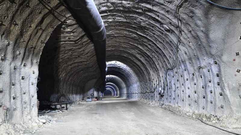 İzmir trafiğini rahatlatacak proje: Buca Onat Tüneli yolu yarıladı