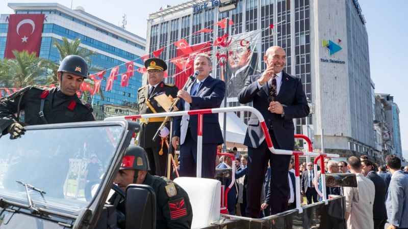 İzmir’de “Zafer” coşkusu