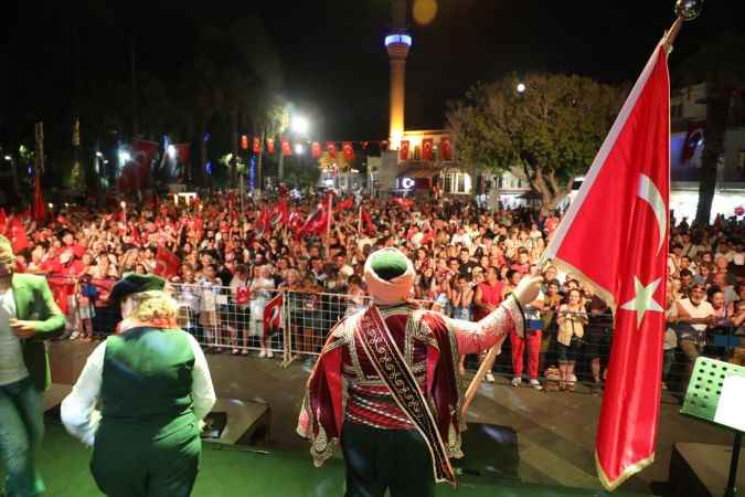 Bodrum meydanlarında zafer coşkusu