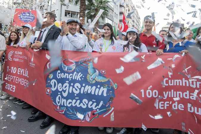 İzmir Enternasyonal Fuarı'nda gençlik enejisi