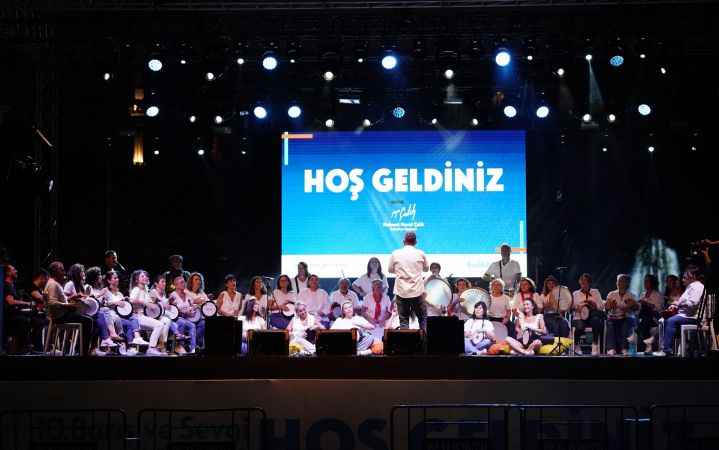 Beylikdüzü'nde halk dansları rüzgârı esti