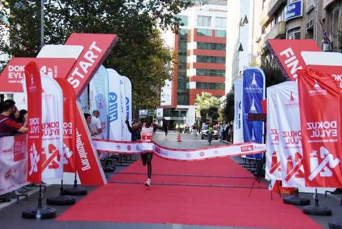 9 Eylül İzmir Yarı Maratonu’nda kurtuluş coşkusu