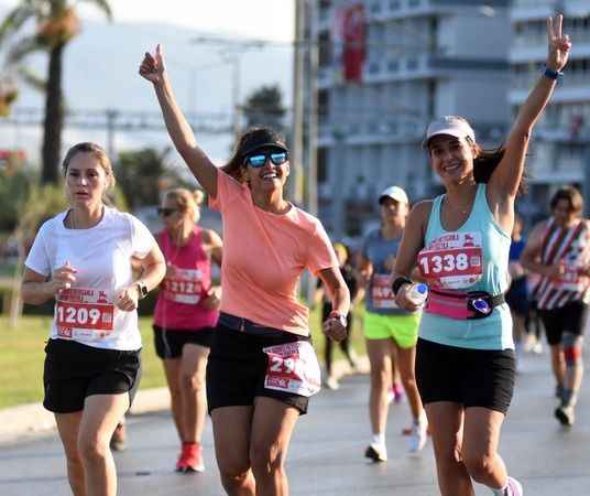 9 Eylül İzmir Yarı Maratonu’nda kurtuluş coşkusu