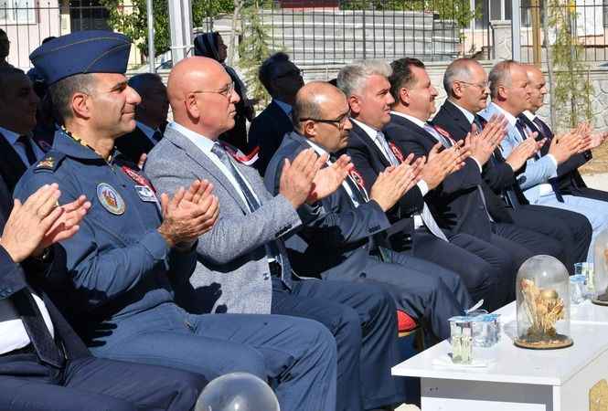 Vali Ustaoğlu İlk Ders Zilini Çaldı