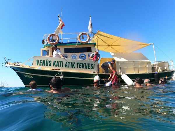 Deniz dibi temizliği atık fotoğraflar sergisiyle son buldu