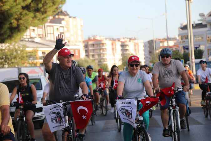 Efeler’de pedallar çevre dostu ulaşım için döndü