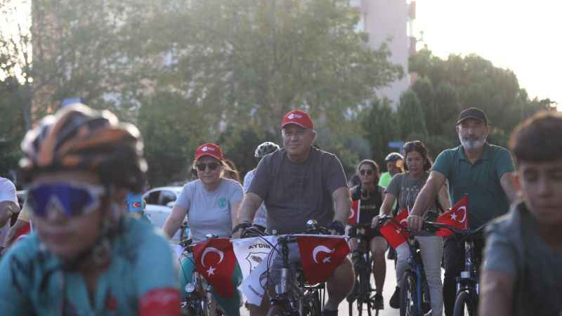 Efeler’de pedallar çevre dostu ulaşım için döndü