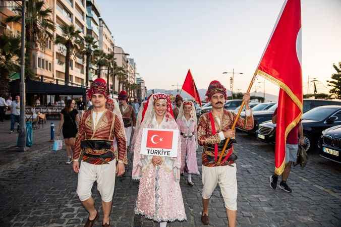 Soyer: “Bu festivali İzmir'in hiç bitmeyecek barış mücadelesine adıyoruz”