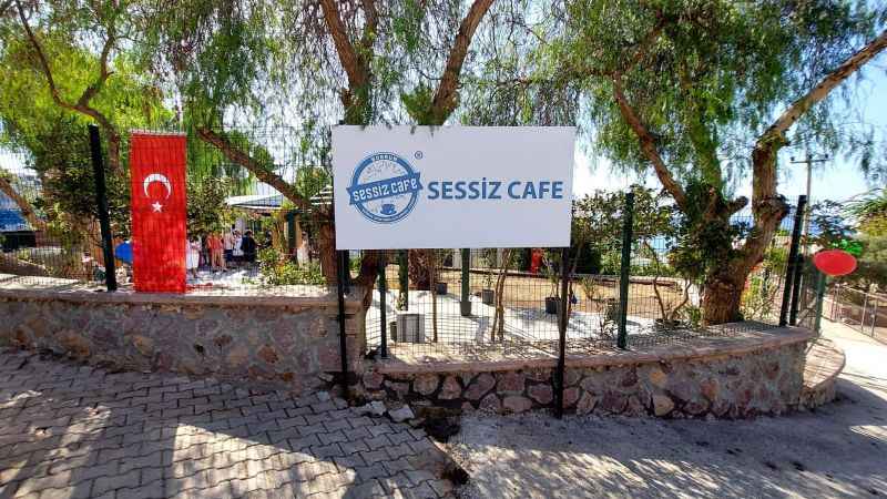 Bodrum’un “Sessiz” kafesi açıldı