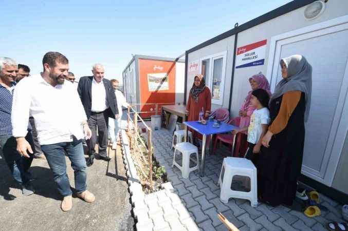 Başkan Yavaş'tan Hatay’daki ’Sındırgı’ konteyner kentine ziyaret