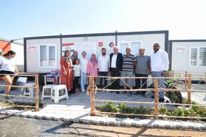 Başkan Yavaş'tan Hatay’daki ’Sındırgı’ konteyner kentine ziyaret