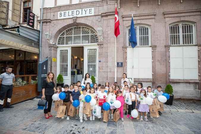 Başkan Soyer, Dünya Süt Günü’nde minikleri ağırladı