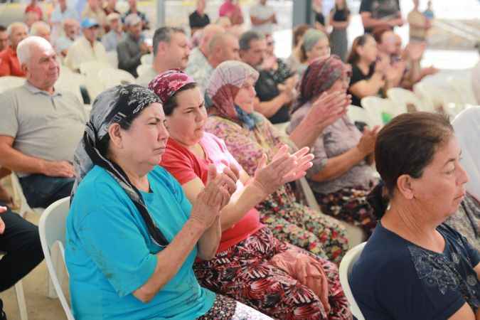 Belediyenin yetiştirdiği fideler üreticiyle buluştu