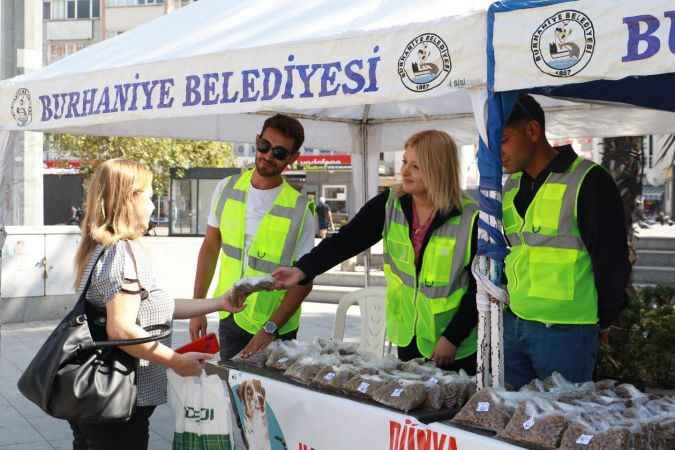 Başkan Deveciler Dünya Hayvanları Koruma Günü'nü hayvanseverler ile kutladı