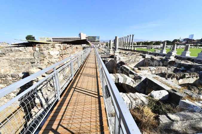 Turistler, Agora Ören Yeri’ndeki tarihe yakından tanıklık edecek