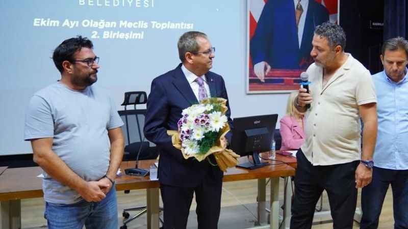 Ayvalık’ta Belediye Başkanı Ergin işçi ve memur alacaklarını son kuruşuna kadar ödedi