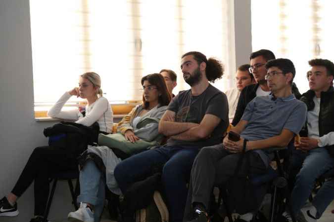 Edremit Belediyesi gençleri Avrupa’ya gönderiyor