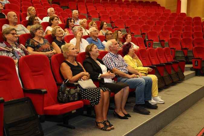 İlk ders zili çaldı: 60 yaşından sonra ders başı yaptılar