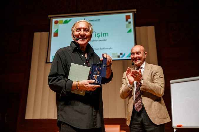 Soyer, “İzmir Türkiye’ye yeni deniz feneri olmaya muktedir”