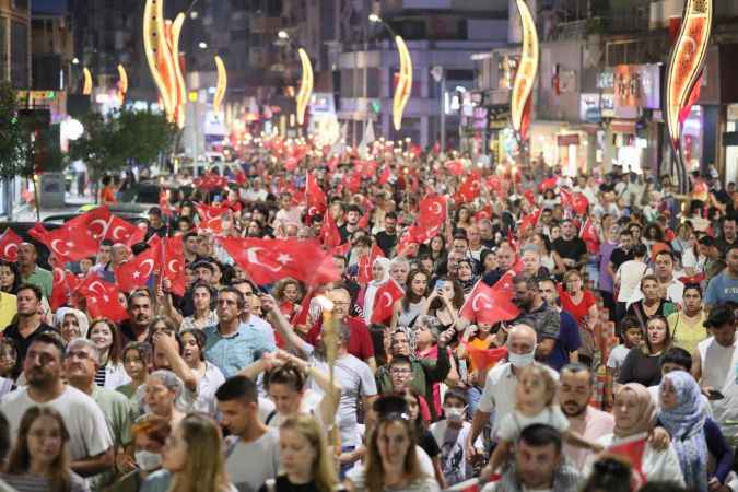 Aliağa Belediyesi’nden 100.Yıl Korteji ve Nilüfer Konseri