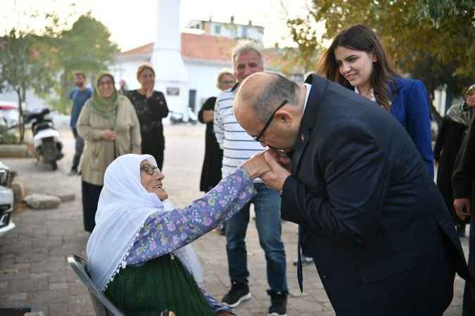 Vali Ustaoğlu Marmara'ya çıkarma yaptı