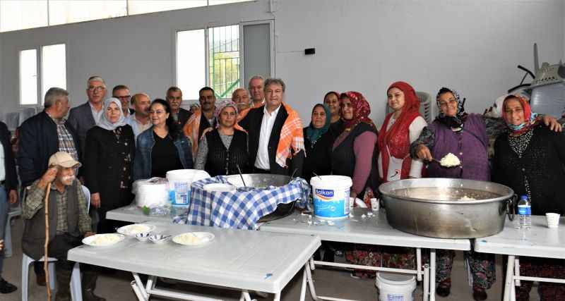 Bornova’da 100. yıla 100 fidan