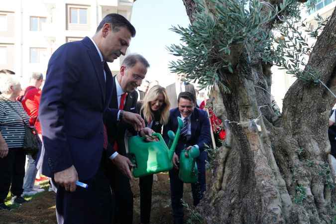 Başkan Çalık'tan Cumhuriyet çocuklarına armağan