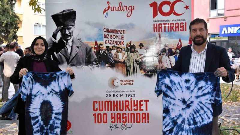 Cumhuriyet’in 100. yılında 100 metre kumaş kök boya ile boyandı