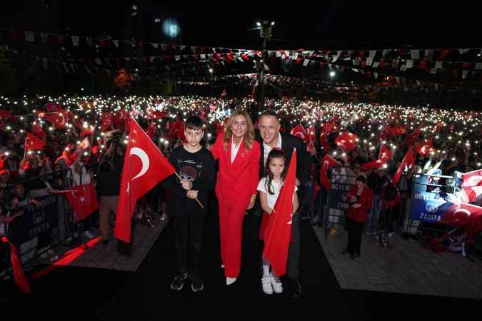 Beylikdüzü'nde binlerce kişi 100.yıl için yürüdü