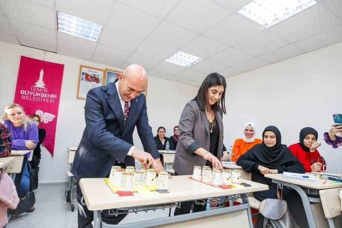 Büyükşehir Körfezin çocuklarına da dokunuyor: Bayraklı Masal Evi ziyaretinde duygu dolu anlar yaşandı..