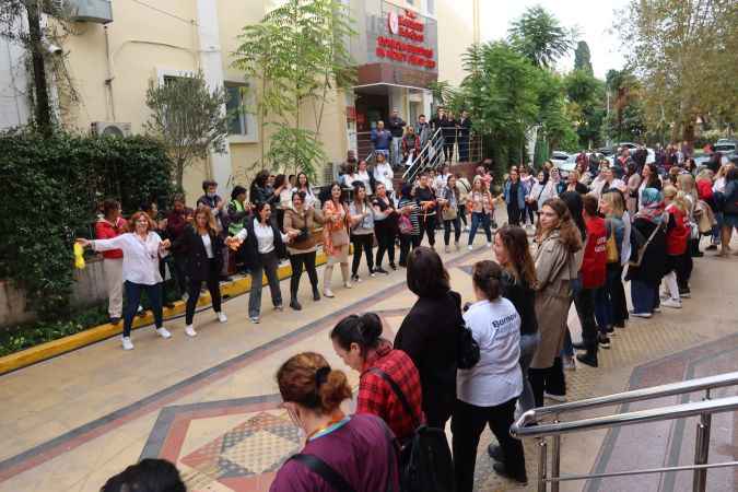 İzmirli kadınlar, kadına şiddete karşı Bornova'dan ses yükseltti