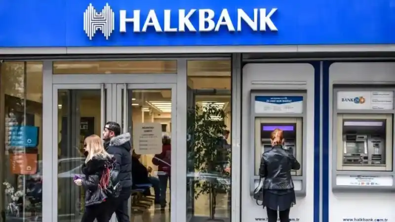 Halkbank 120 ay vadeli, 3 ayda bir ödeme koşuluyla sıfır araç ve iş yeri sahibi olma imkanı sunuyor!