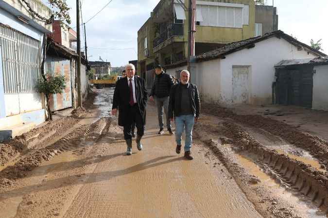 Başkan Atay sel mağduru vatandaşlarla buluştu