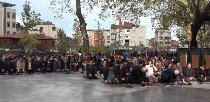 Balıkesir’de Filistinli vatandaşlar için dua edildi