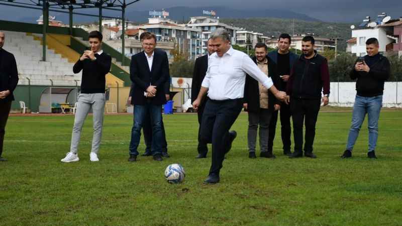 Mustafa Canbey: “Şehrimize Kalıcı Eserler Bırakmaya Çalışıyoruz”