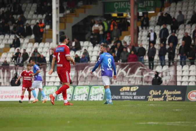 BanBan ZTK'da yoluna devam ediyor! Bandırmaspor: 3 Somaspor: 1