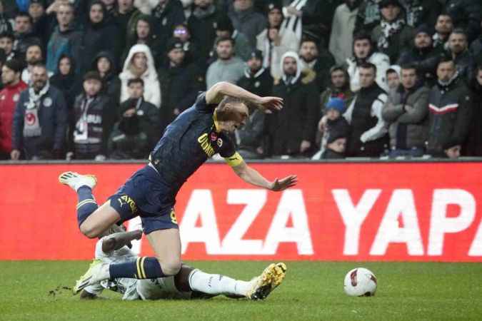 Kartal ağır yaralı.. Beşiktaş: 1 Fenerbahçe: 3