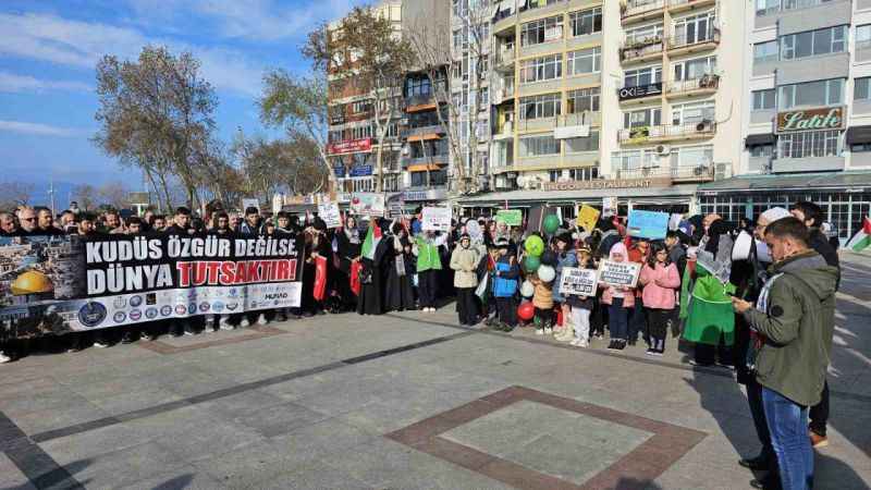 Bandırma’da Filistin’e destek yürüyüşü