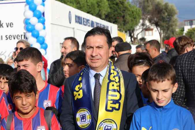 Belediyeden Turgutreis'e uluslararası standartlarda futbol sahası