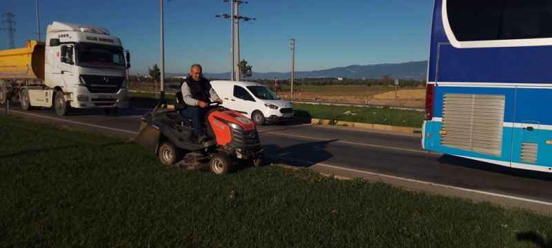 Park bahçeler çalışıyor, Burhaniye güzelleşiyor