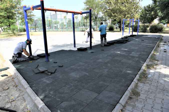 Bornova’da park çalışmaları aralıksız devam ediyor